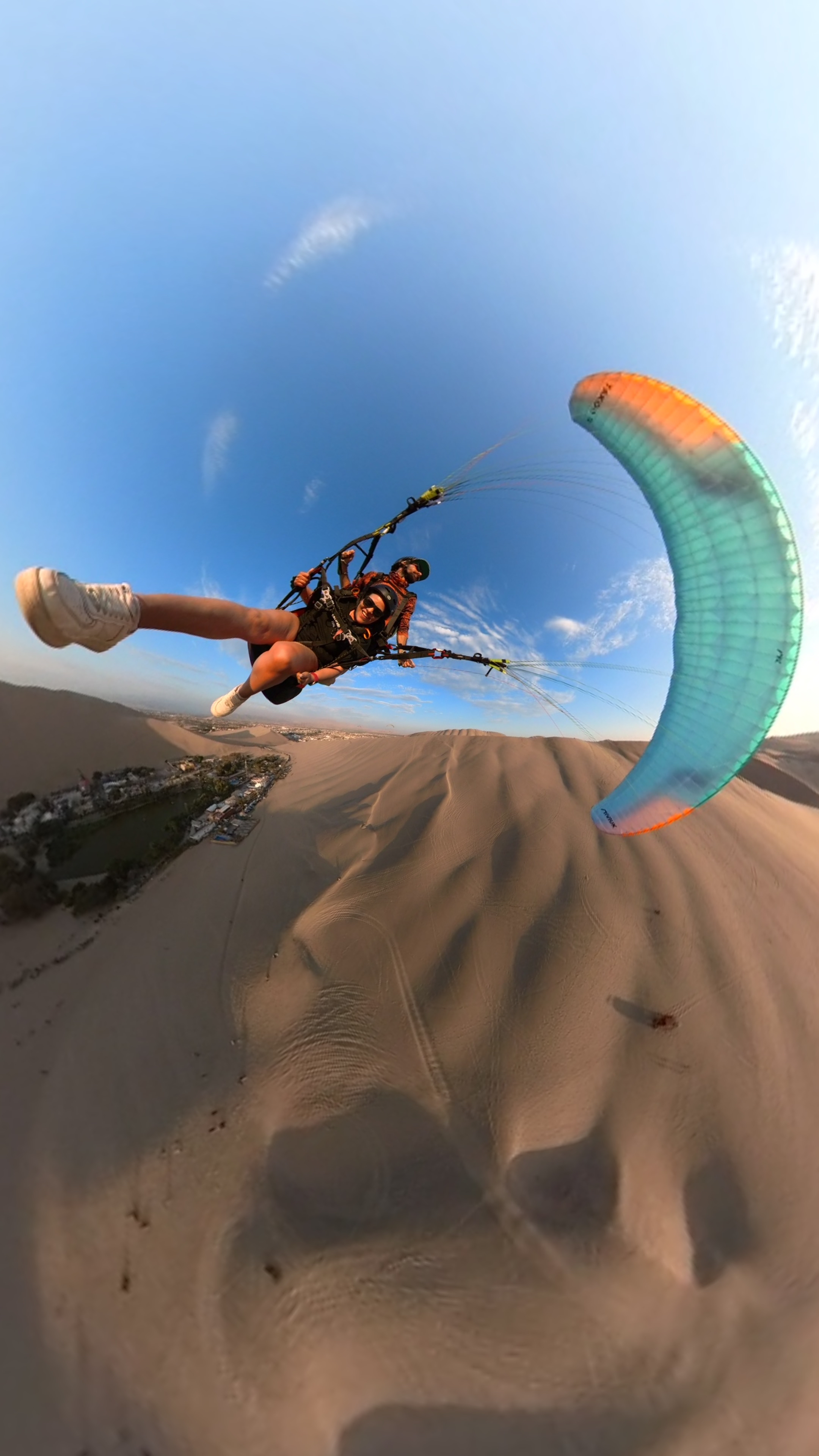 Perspectiva aerea sobre Huacachina