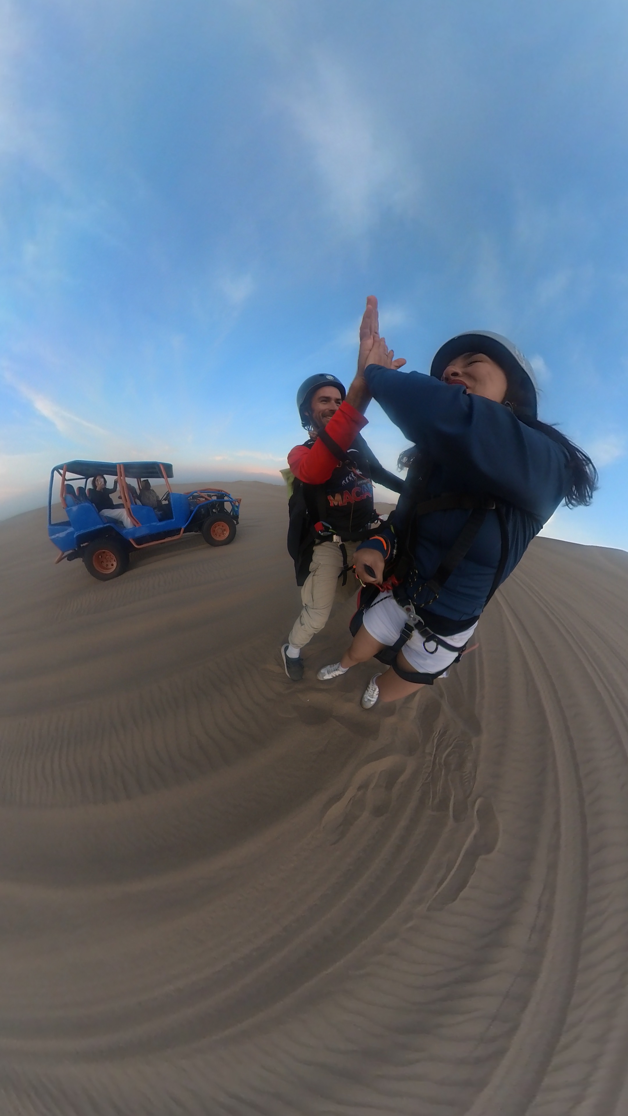 Experiencia de vuelo con trayectoria en el desierto de Ica